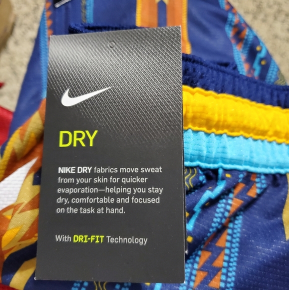 Nike Dri-FIT DNA
Basketball shorts - Picture 2 of 6